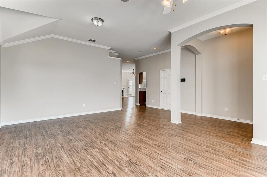 Building Photo - 4312 Summersweet Ln