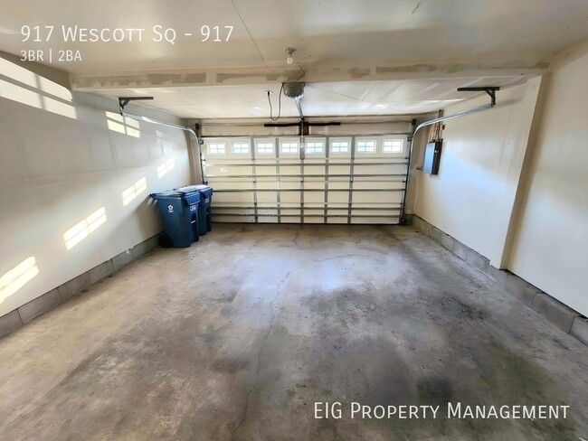 Building Photo - 917 Wescott Square