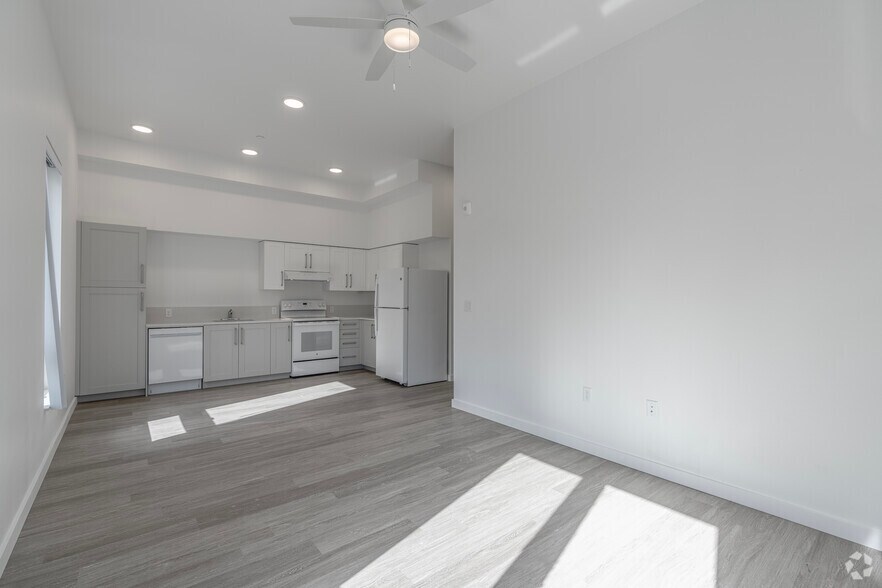 2BR, 1BA - 848SF Living Room - Terrace Glen