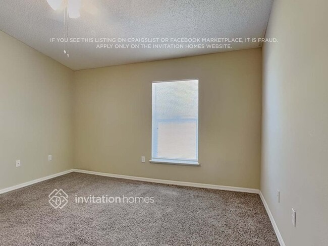 Building Photo - 24833 Mary Beth Ct