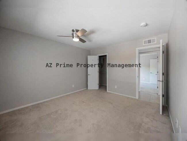 Building Photo - 1218 E Carter Dr