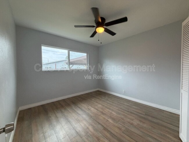 Building Photo - 1307 Pepper Tree Ln