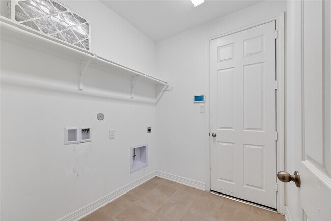 Building Photo - 2131 Islawild Wy