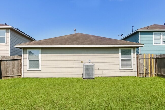 Building Photo - 17406 Wigeon Way Dr