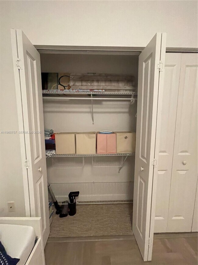 Building Photo - 601 NE 23rd St