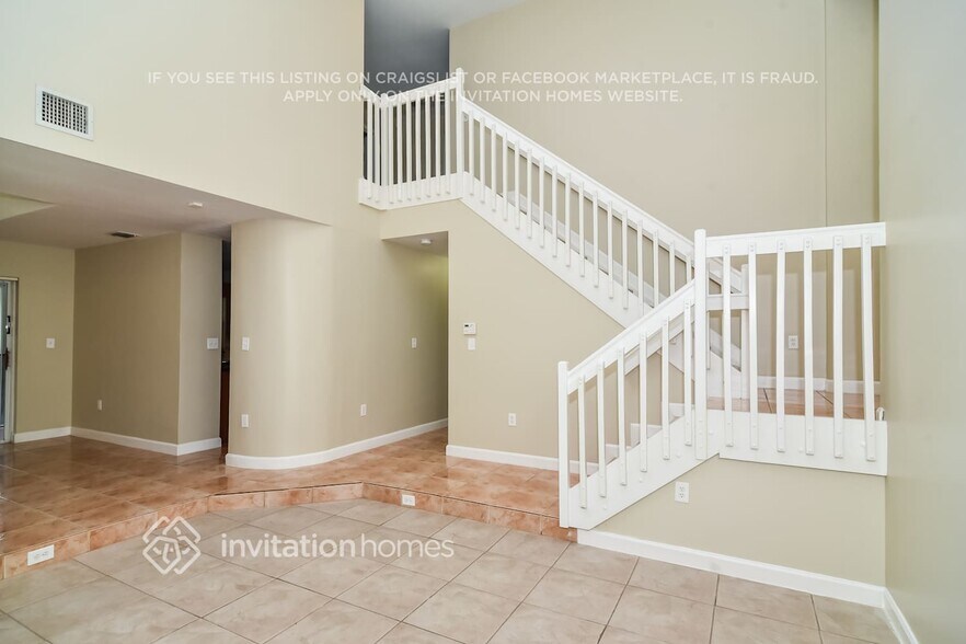 Building Photo - 1121 NW 129th Pl