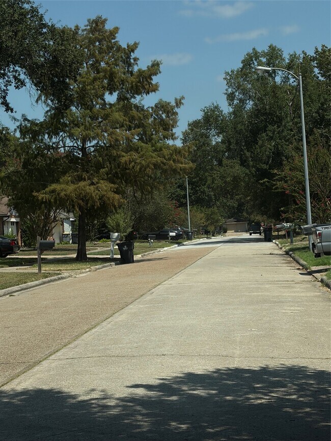 Building Photo - 23115 Bright Star Rd