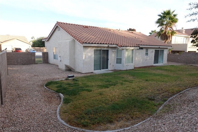 Building Photo - 715 Seclusion Glen Ave