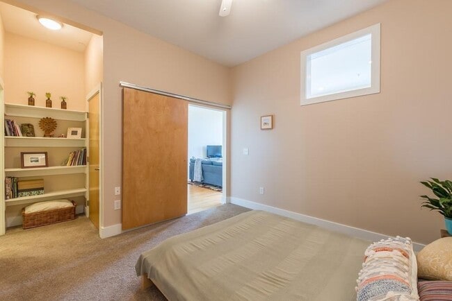 Building Photo - 2630 Talley St