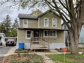 Building Photo - 104 Franklin St