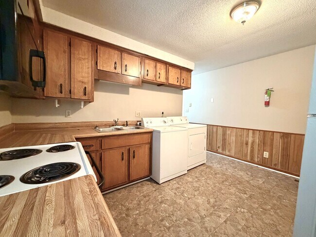 Building Photo - Bancroft Circle Apartments