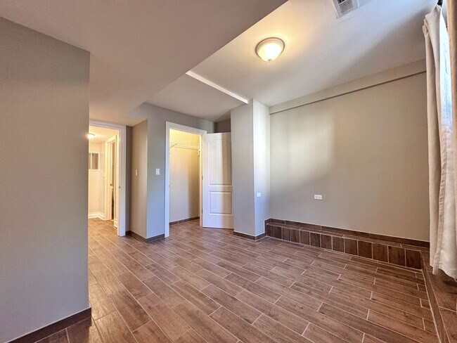 Building Photo - 517 S Campbell Ave