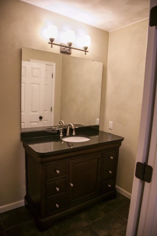 Building Photo - 33 Old Orchard Ln