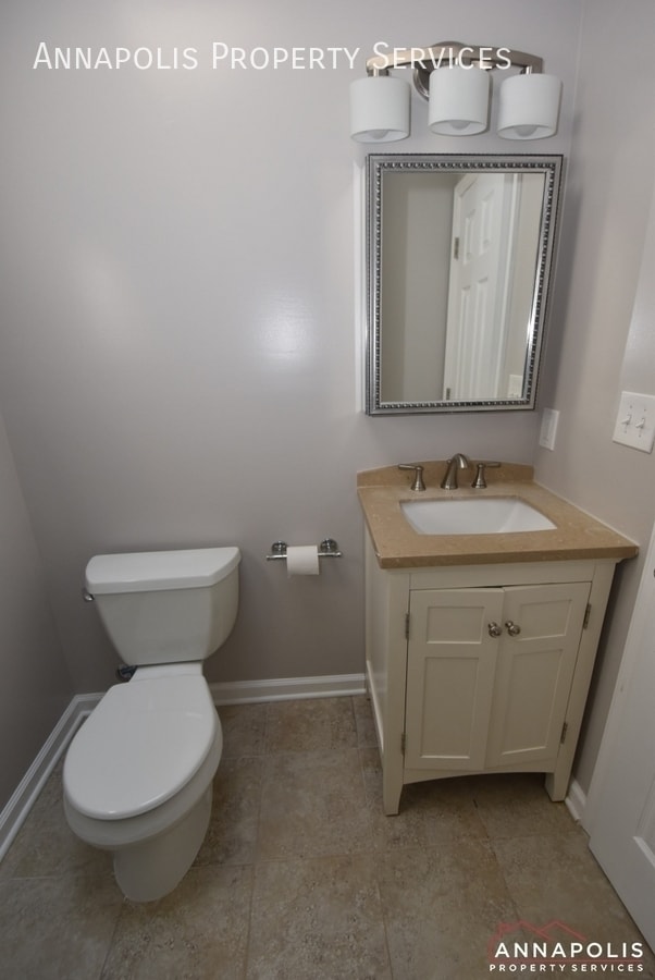 Building Photo - 442 Poplar Ln