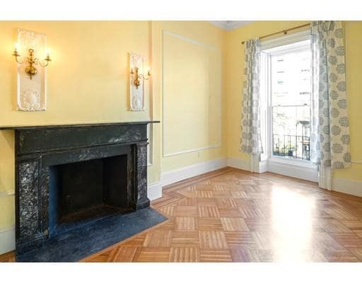 Building Photo - 127 Beacon St