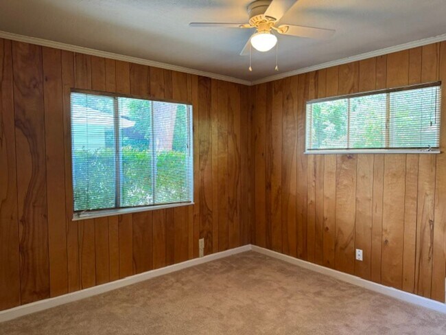 Building Photo - Charming single level 3 bedroom 2 bath Lafayette home now available for move in!
