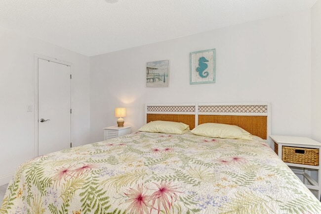 Building Photo - **AVAILABLE STARTING FEBRUARY 2026 FOR UP TO 6 MONTHS **