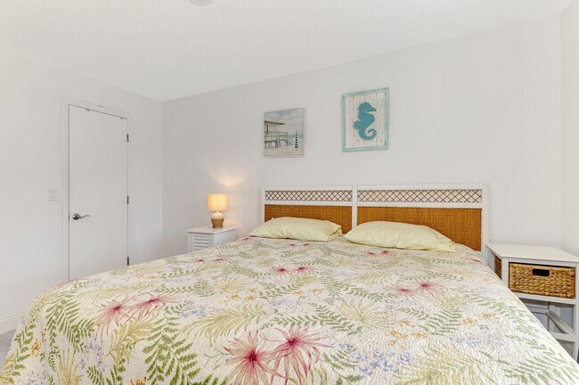 Building Photo - **AVAILABLE STARTING FEBRUARY-APRIL 2026 SEASON FOR $3200/month**