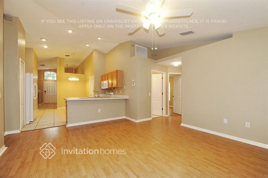 Building Photo - 3049 Castle Rock Cir