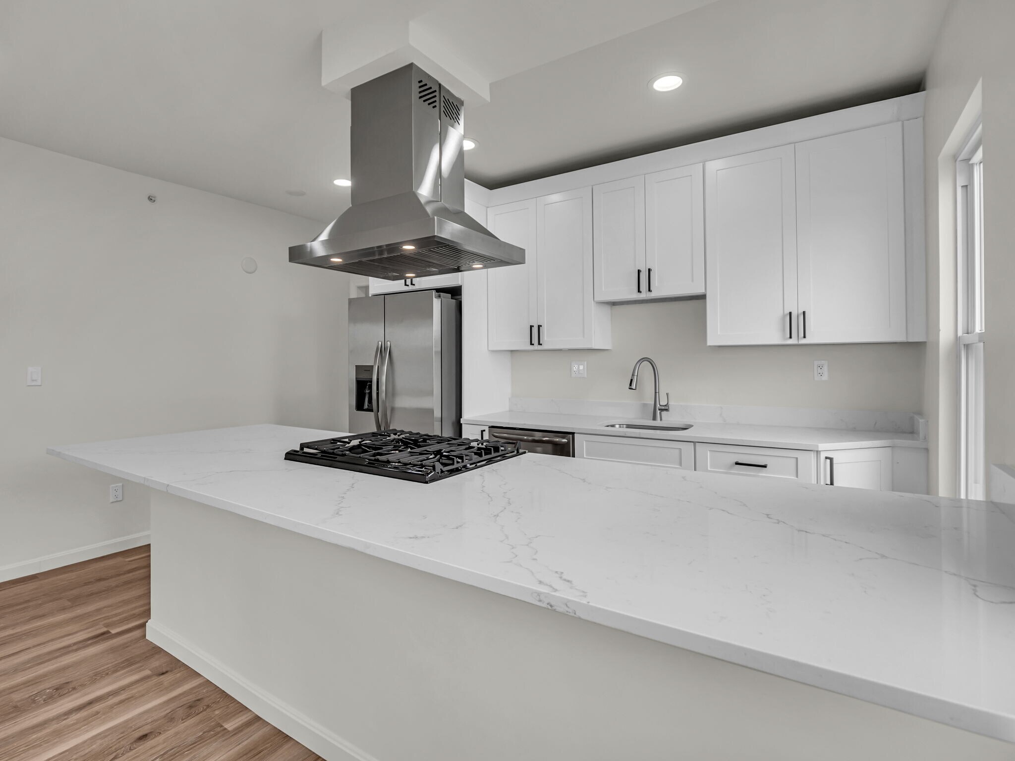 Building Photo - 12 Alpine St