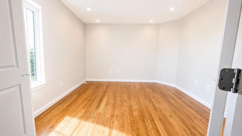 BEDROOM #2 - 234 Palmer St