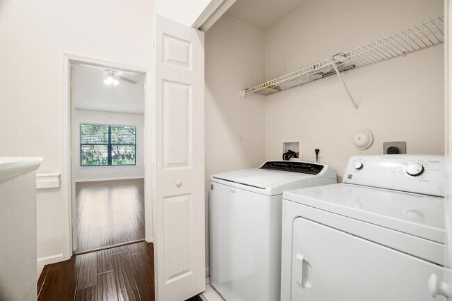 Building Photo - 9929 Porta Leona Ln