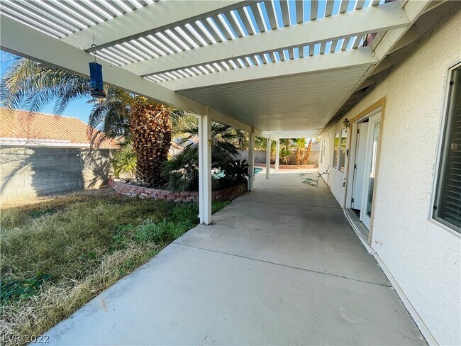 Building Photo - 7894 Lisa Marie Ct