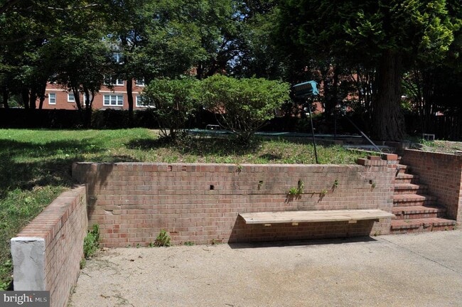 Building Photo - 4302 Locust Ln