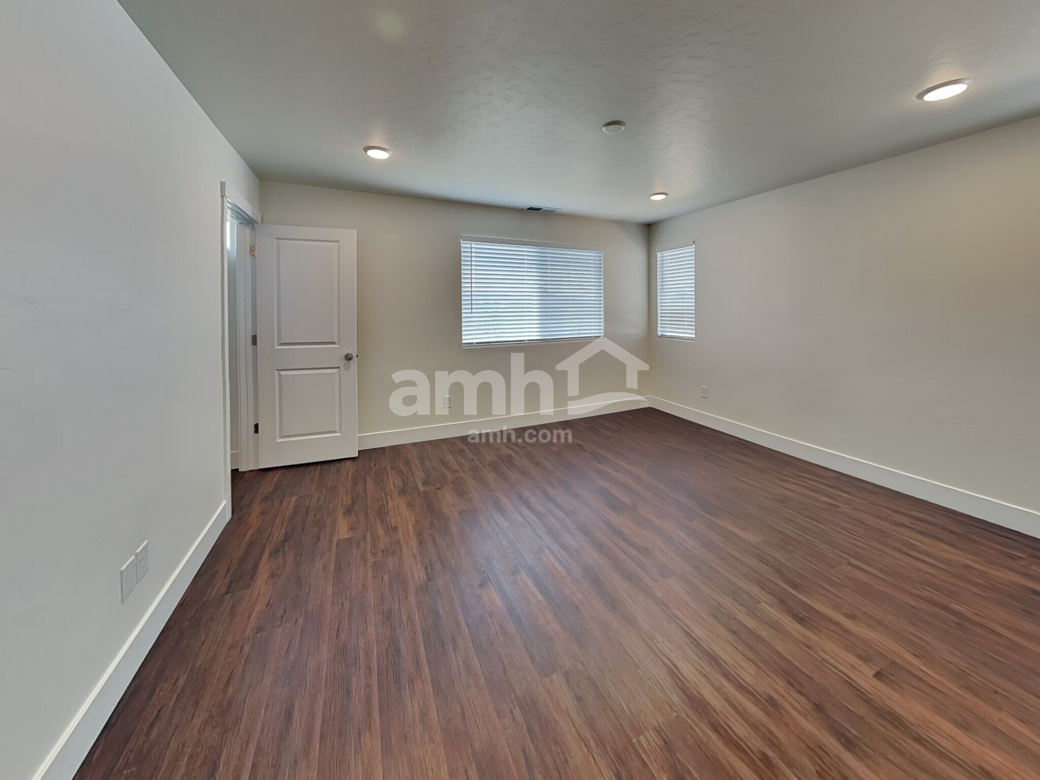 Building Photo - 871 N Rivermist Pl