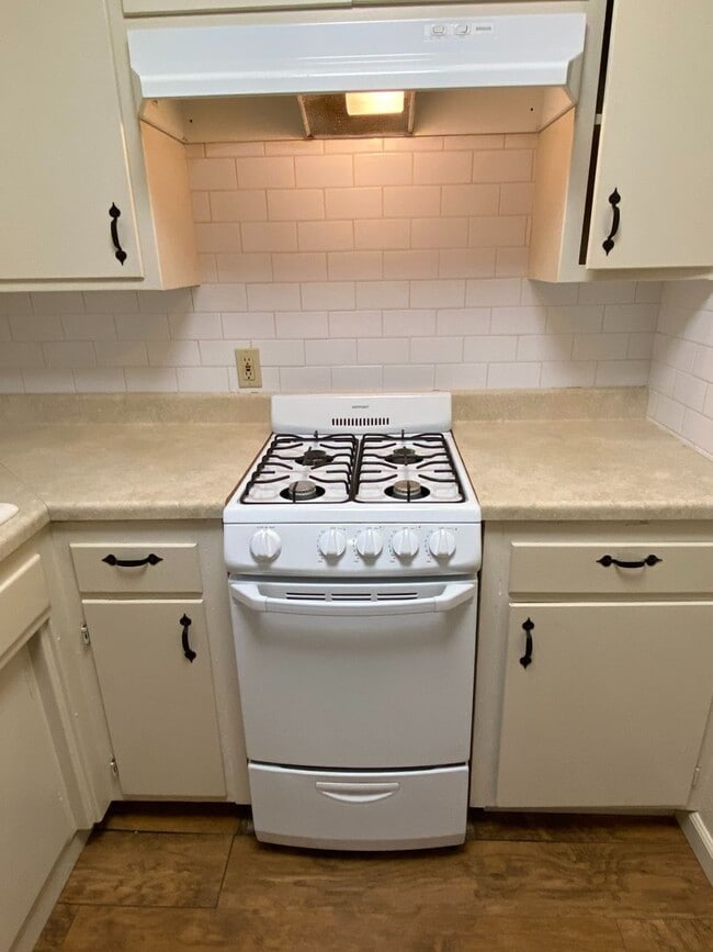 Building Photo - Great 1 bedroom 1 bath in Oakdale