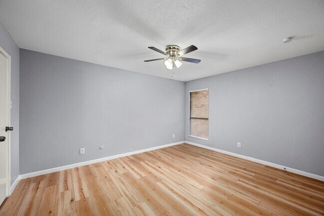Building Photo - 12955 Woodforest Blvd