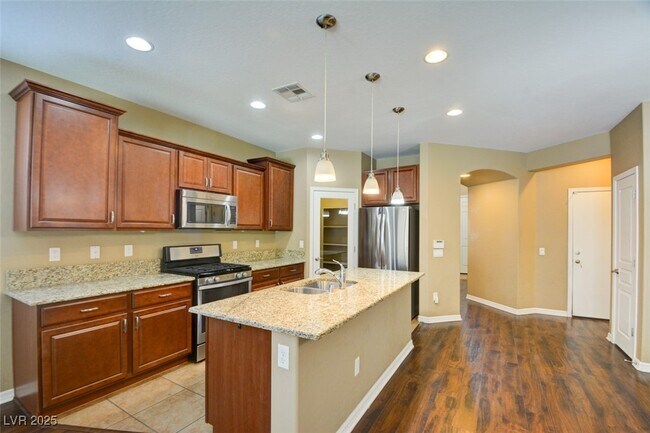 Building Photo - 10267 Mopan Rd