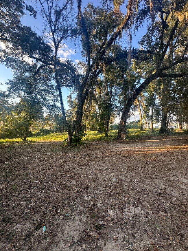 Building Photo - 322 Oakland Ave