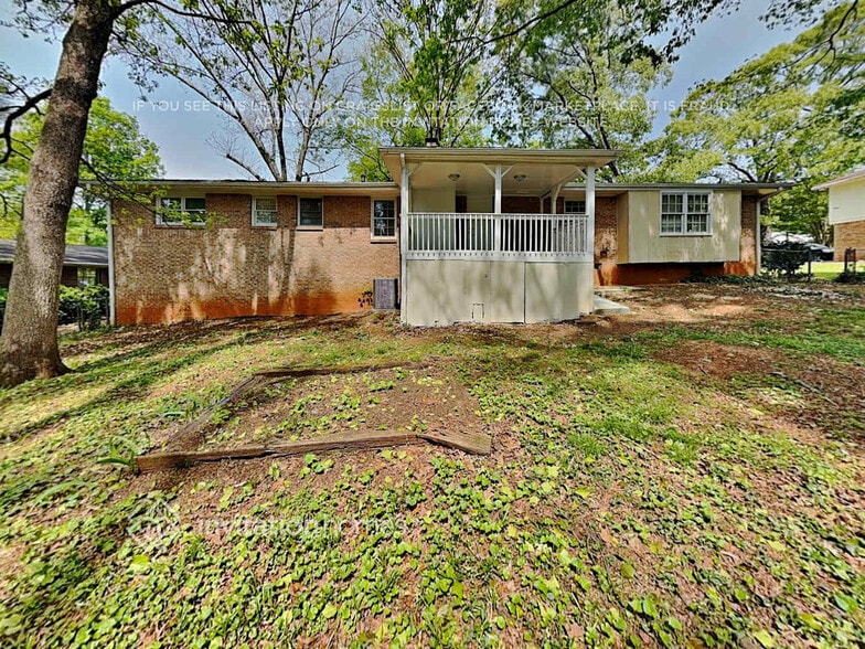 Building Photo - 5676 Crestwood Dr SW