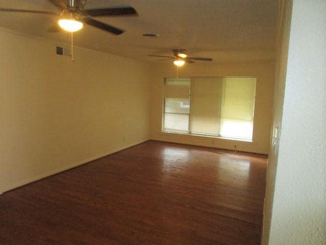 Building Photo - 1210 McDonald Dr