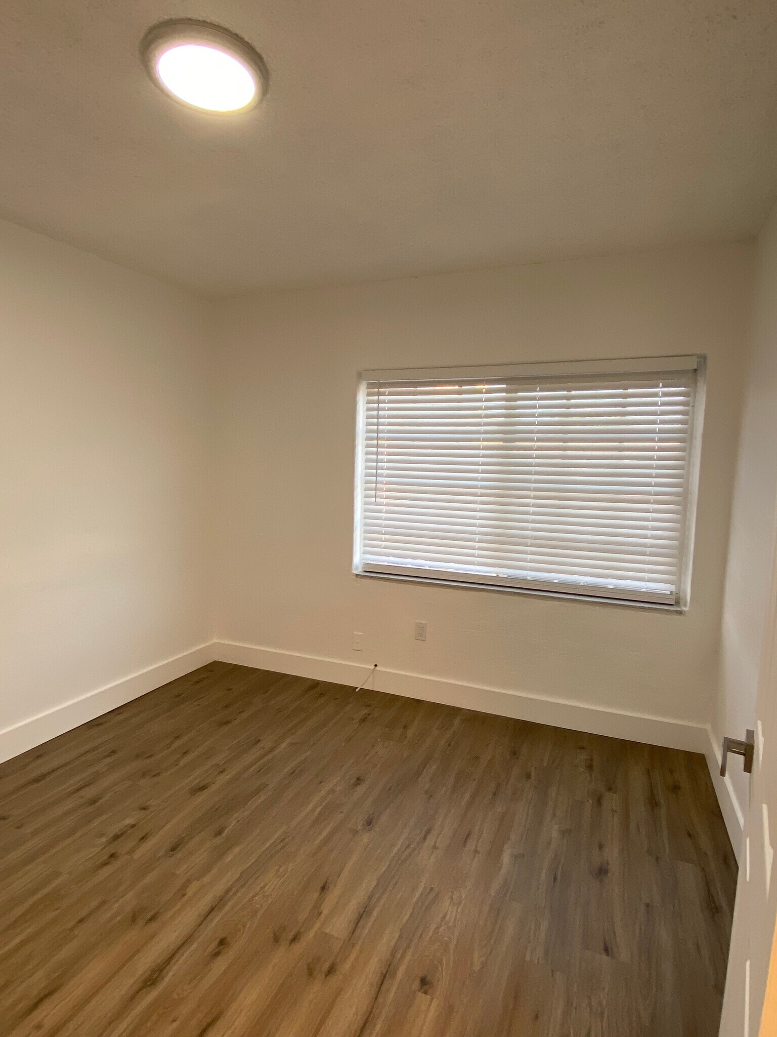 Building Photo - 3401 SW 9th Ter