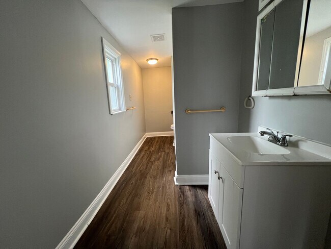 Building Photo - 3BR Retreat Minutes from The Waterfront Shopping & Dining