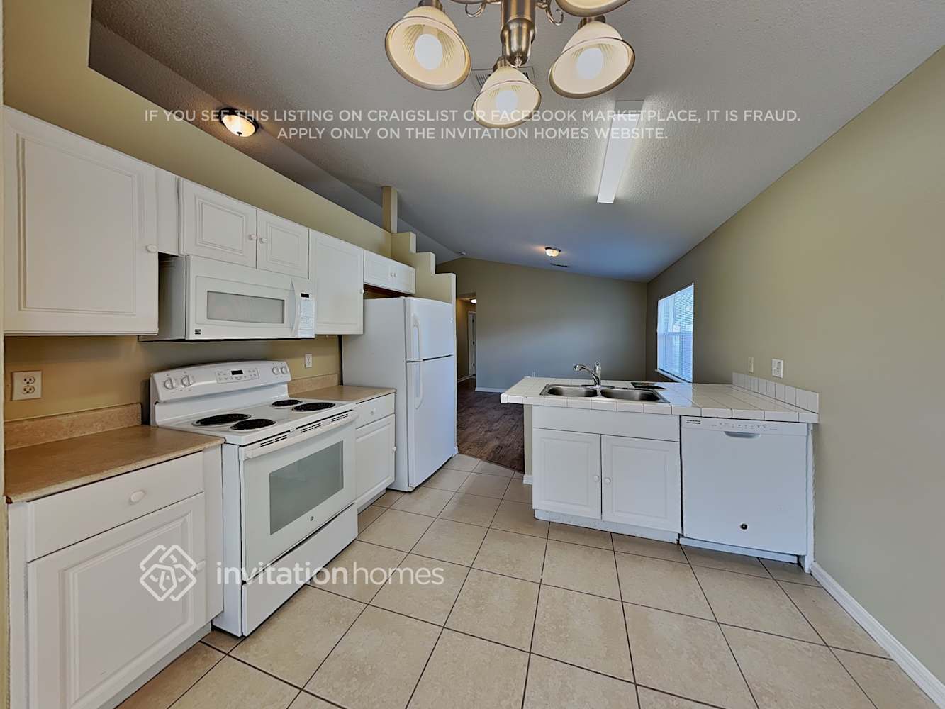 Building Photo - 8509 Blackberry Ave