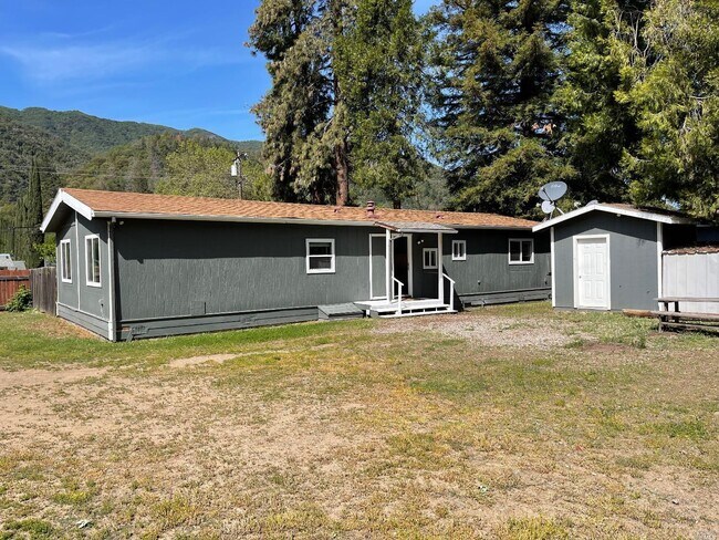 Building Photo - 5168 State Hwy 20