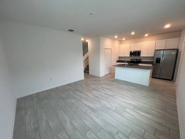 Building Photo - BEAUTIFUL NEW CONSTRUCTION 3 BEDROOM 2.5 B...