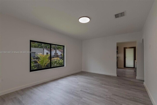 Building Photo - 25 NW 78th St