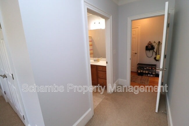 Building Photo - 933 Portstewart Dr