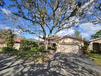 Building Photo - 662 Hollows Cir