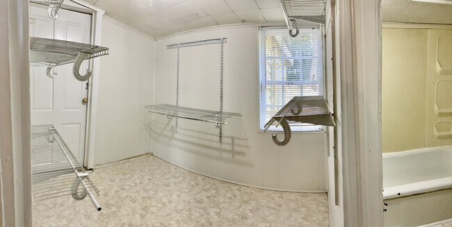 Building Photo - 171 Park Ave