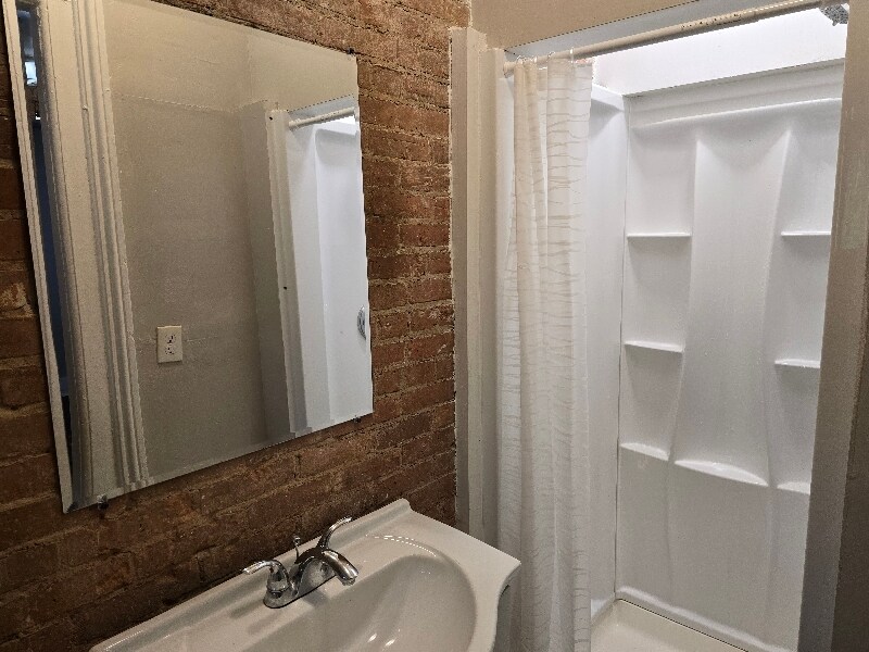 Building Photo - 540-544-544 W Main St