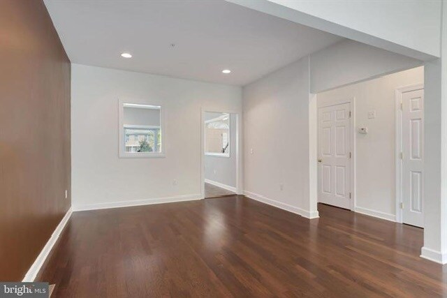 Building Photo - 28484 Pinehurst Cir