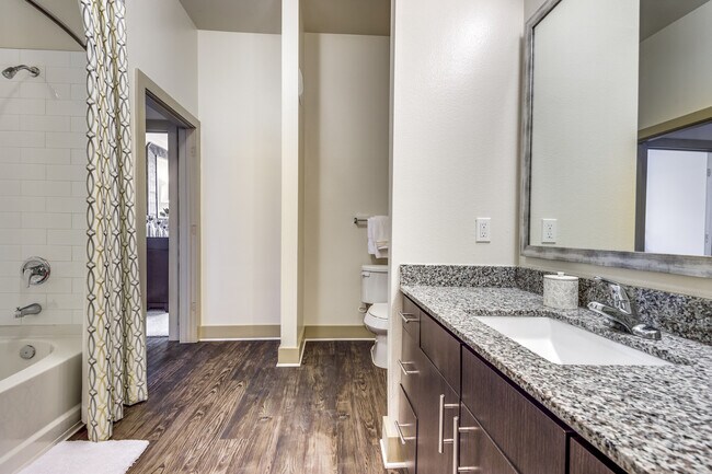 Building Photo - Ask About Our Multiple Specials – You Could Save Big!