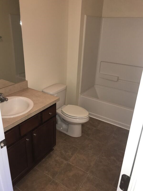 Building Photo - 368 Laurel Oak Ln