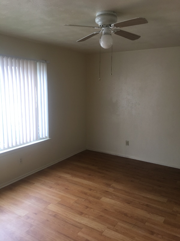 Building Photo - 2427 W Prairie St