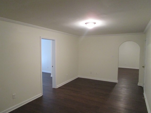 Building Photo - 3188 Creek Trace W